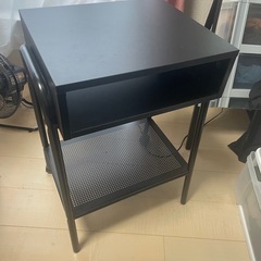 IKEA ベットサイドテーブル
の画像