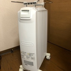 デロンギ　オイルヒーターTDD0712W　の画像