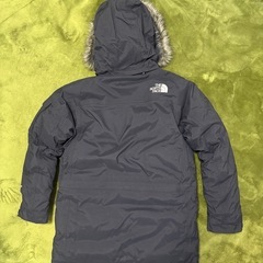 THE NORTH FACE フード付きダウンジャケット S/P グレーの画像