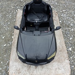 [八6449] ※難あり　乗用ラジコン  ランボルギーニ ウルス  寸法  長さ約105㎝  タイヤ幅約55㎝の画像