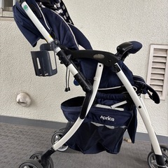 apricaベビーカー AB型 ネイビーの画像