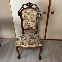 アンティーク調 椅子 クラシカルデザイン 花柄 布張り ビンテージ vintage ヴィンテージ家具の画像