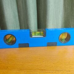 【引取限定】シンワ ブルーレベル 水平器 水準器 300mm マグネット付き 測定器　DIYにおすすめの画像