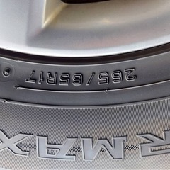 ランクルプラド　前期純正ホイール　24年製バリ山すたっどれスタッドレスの画像