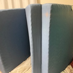 三つ折りマットレスの画像