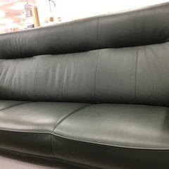 ★値下げしました★【トレファク神戸新長田店 買取/販売】取りに来られる方限定！karimokuの3人掛けソファーご紹介ですの画像