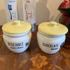 オイルディスペンサー、陶器小物入れセットの画像