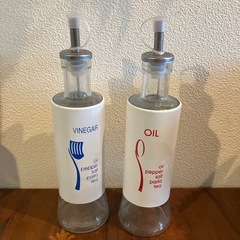 オイルディスペンサー、陶器小物入れセットの画像