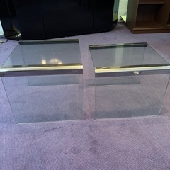 ガラスのテーブル2つの画像