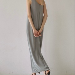 【新品未使用】LE'RURE パーティードレス の画像