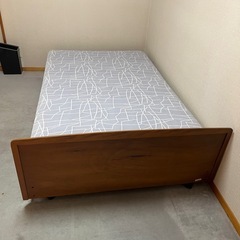 セミダブルベッド
の画像