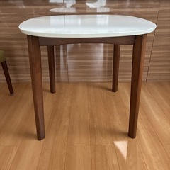2人掛け　ダイニングテーブル&イス　セットの画像