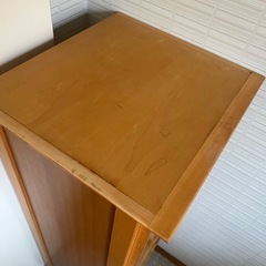 細めの棚の画像