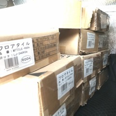 木目調フロアタイル　360枚以上ありますの画像