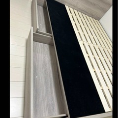 ダブルベッドフレームの画像