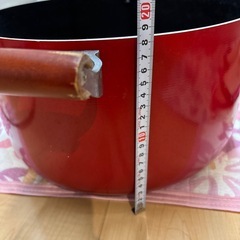 大きな鍋の画像