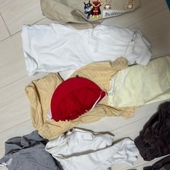 御室幼稚園の洋服などの画像
