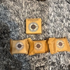 ロクシタン石鹸4個の画像