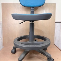 学習机付属の椅子　張替え済みの画像