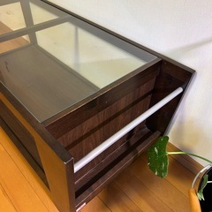 ガラステーブルの画像