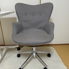 椅子 
グレー ファブリックの画像