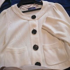 バーバリーブルーレーベル　服の画像