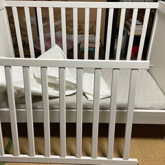 IKEA スンドヴィーク　ベビーベッドの画像