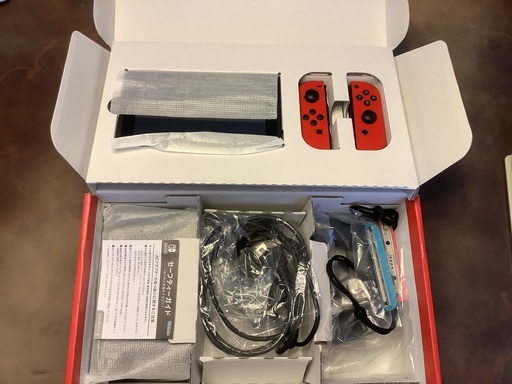 売却完了:中古　赤箱　Nintendo Switch  任天堂　スイッチ