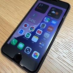 Apple アップル iPhone SE3 第三世代 ミッドナイトの画像