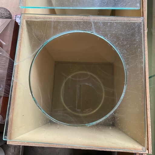 珍品 大型 透明なコンソールテーブル 水槽台