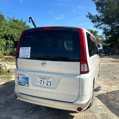 日産セレナの画像