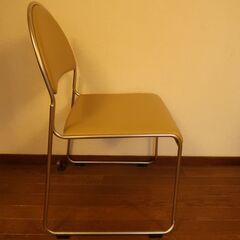 スタッキングチェア　4脚（重複出品）の画像