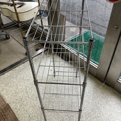 O2511-188 4段スチールラック キズ汚れサビ有り 現状お渡し 中古の画像