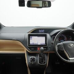 👉後部座席にモニター付き！7人乗り人気のトヨタ　ノア✌️の画像