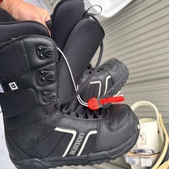 ROSSIGNOLのボード &BURTONのブーツの画像