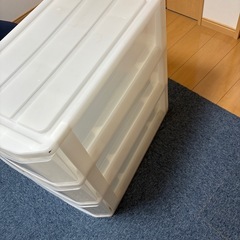 衣装ケースの画像