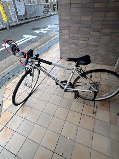 【まとめて取りに来て頂ける方限定】自転車・テーブル・食器棚