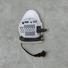 ホワイト 円筒形プロジェクター 本体 リモコン付きの画像