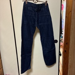 シンチバック付きジーンズの画像