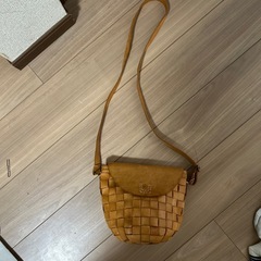 皮ショルダーバッグの画像