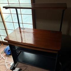 パソコンデスクの画像