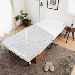 折りたたみベッド　黒の画像