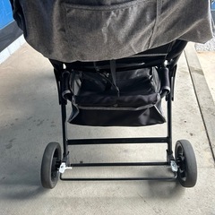 二人乗りベビーカーの画像