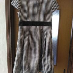 千鳥柄ワンピースの画像