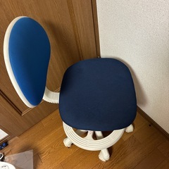 回転椅子の画像