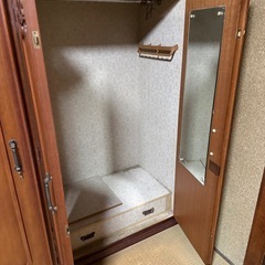 タンスお譲り致します。
の画像