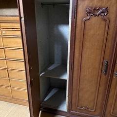 タンスお譲り致します。
の画像