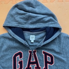 フリースパーカーの画像