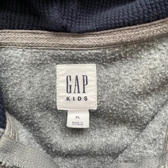 フリースパーカーの画像