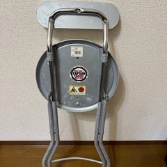 パイプチェア折りたたみ無料
の画像